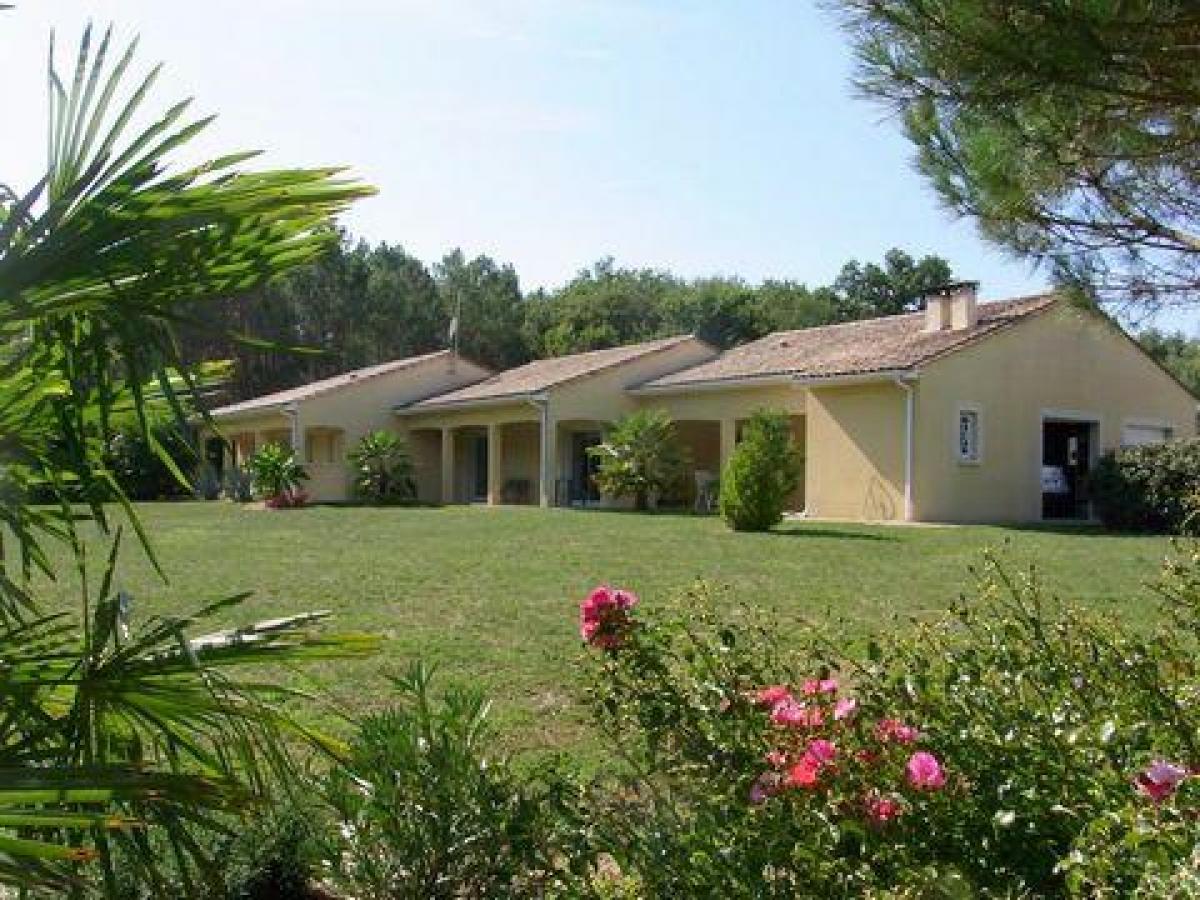 Picture of Home For Sale in Casteljaloux, Aquitaine, France