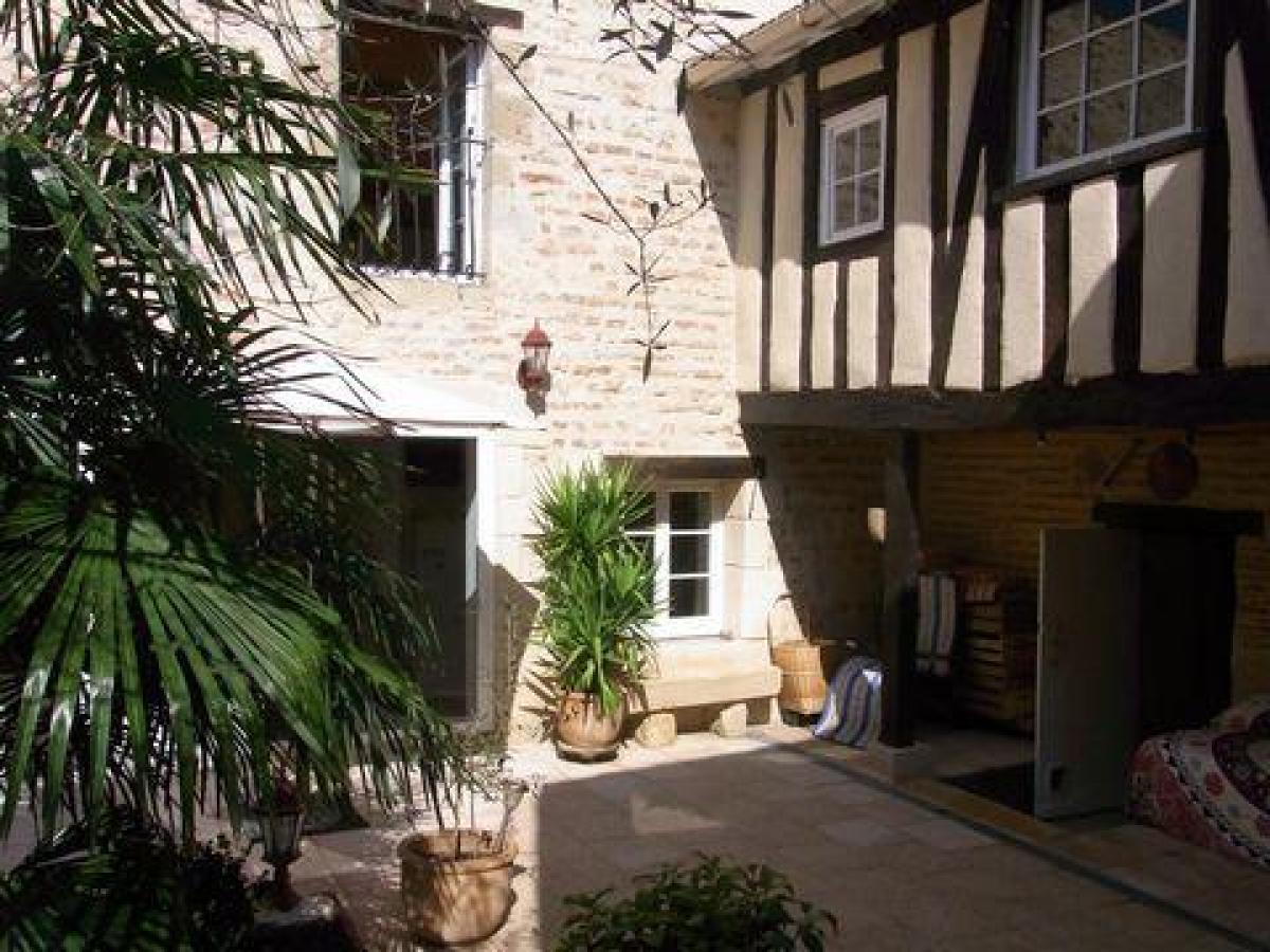 Picture of Home For Sale in Marmande, Aquitaine, France