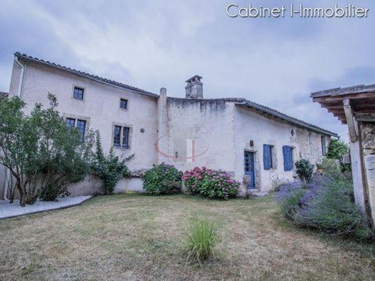 Picture of Home For Sale in Bordeaux, Aquitaine, France