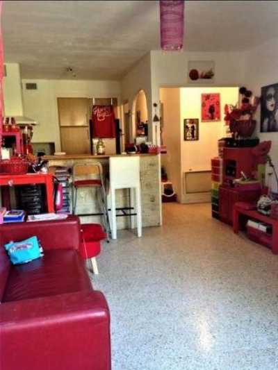 Condo For Sale in SIX FOURS LES PLAGES, France