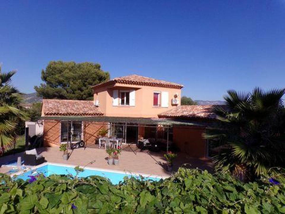 Picture of Home For Sale in SIX FOURS LES PLAGES, Cote d'Azur, France