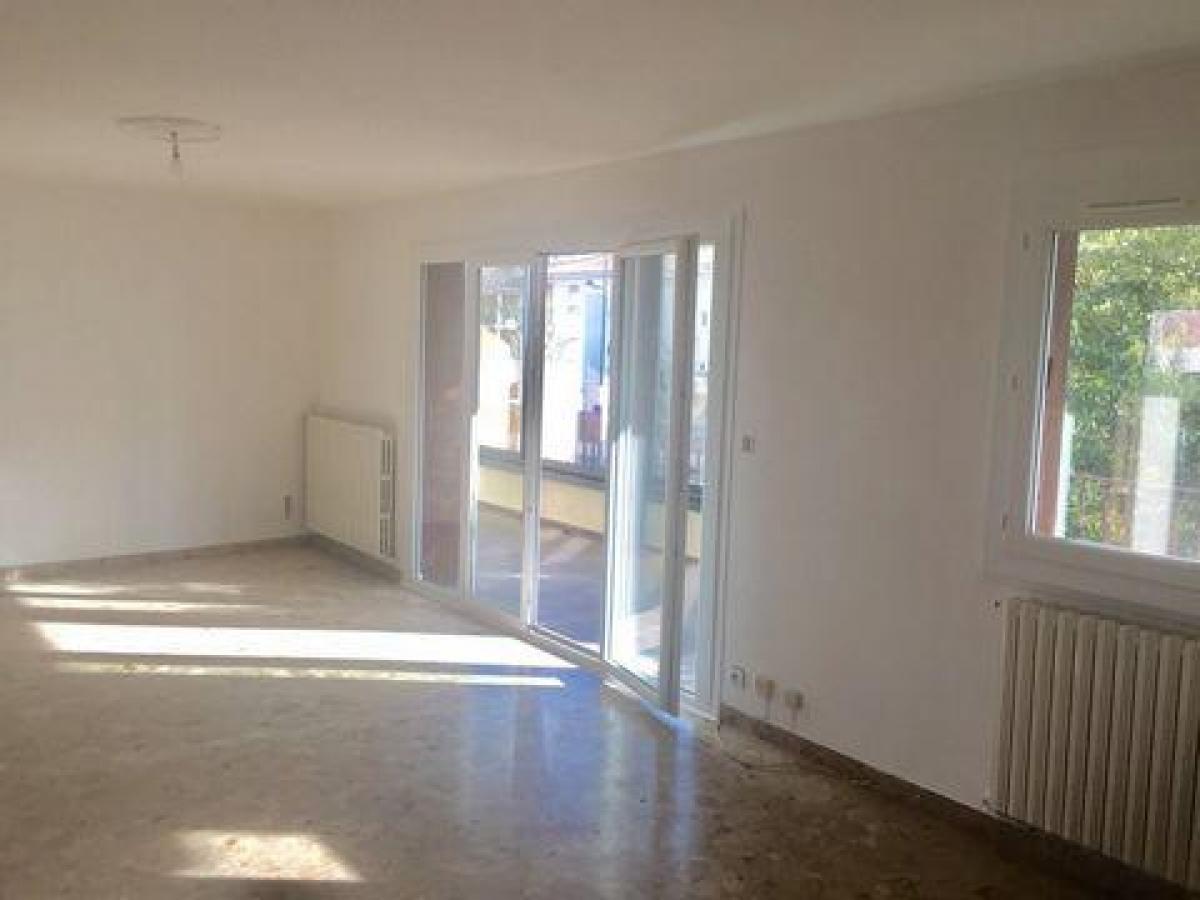 Picture of Condo For Sale in SIX FOURS LES PLAGES, Cote d'Azur, France