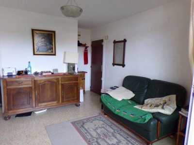 Condo For Sale in SIX FOURS LES PLAGES, France