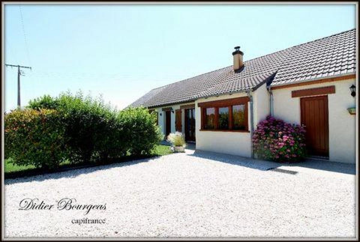 Picture of Home For Sale in Montargis, Centre, France