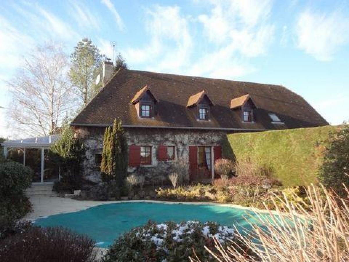 Picture of Home For Sale in Louhans, Bourgogne, France