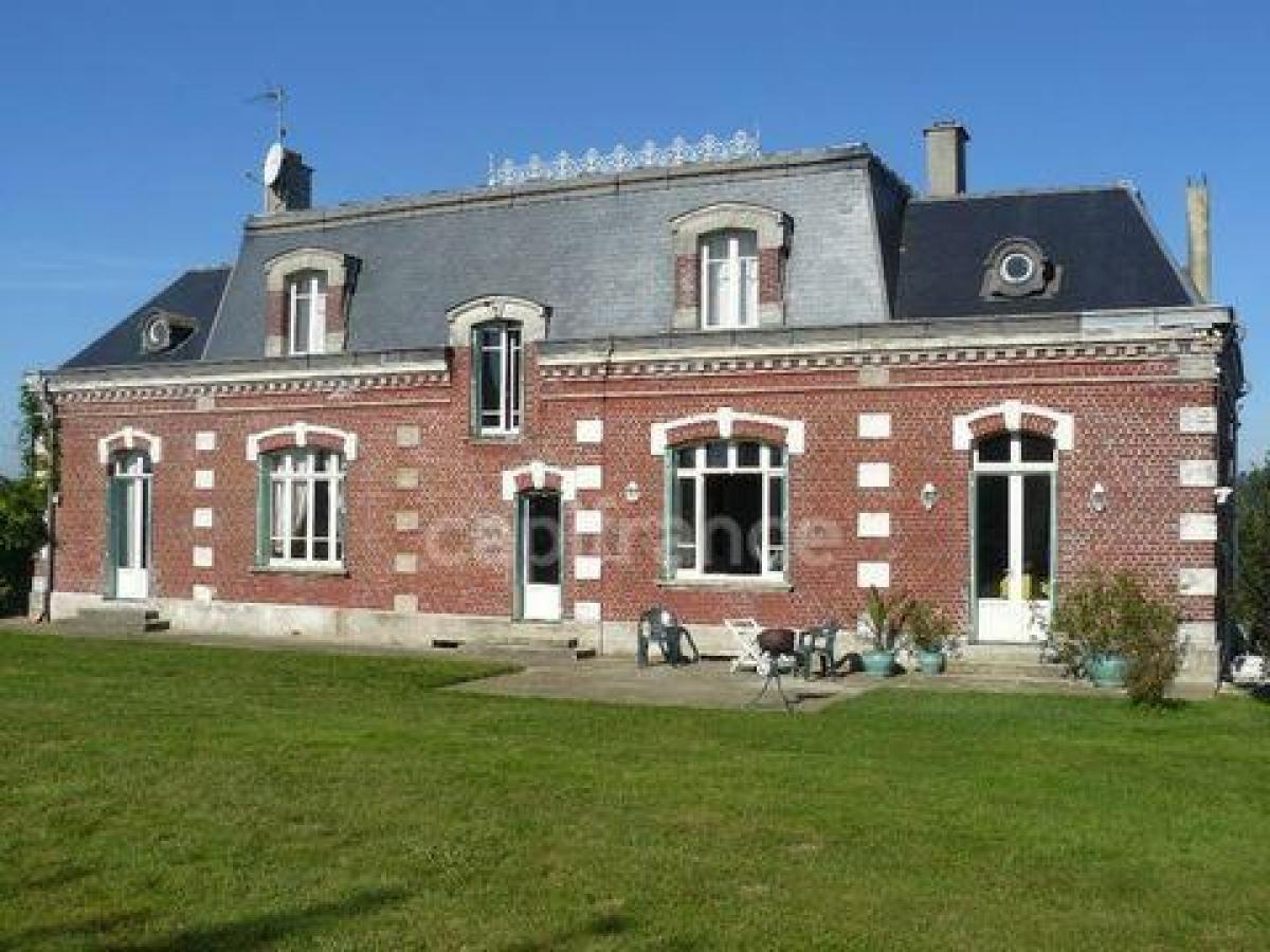Picture of Home For Sale in Nesle, Picardie, France