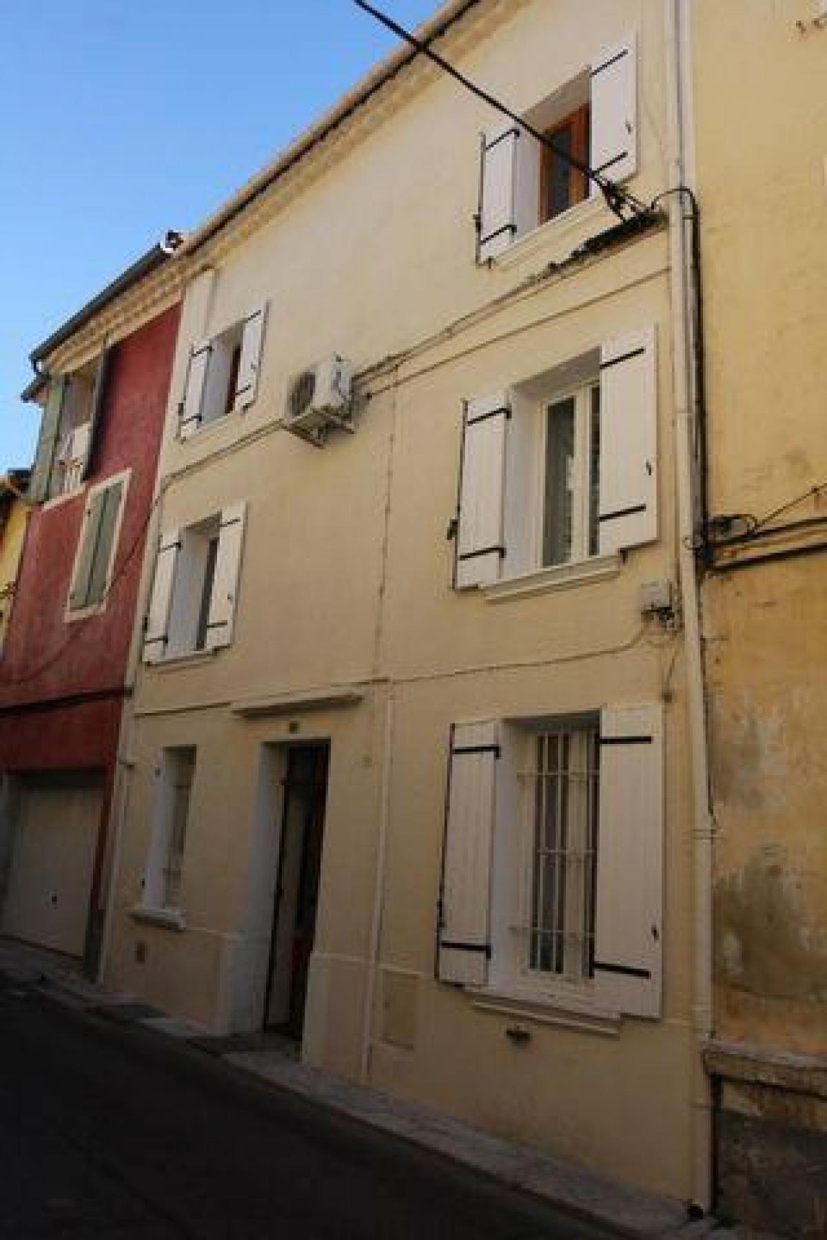 Picture of Home For Sale in Carpentras, Provence-Alpes-Cote d'Azur, France