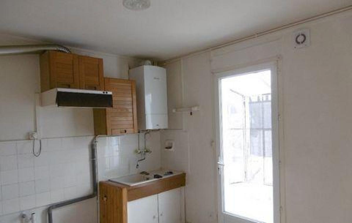 Picture of Home For Sale in Issoudun, Centre, France