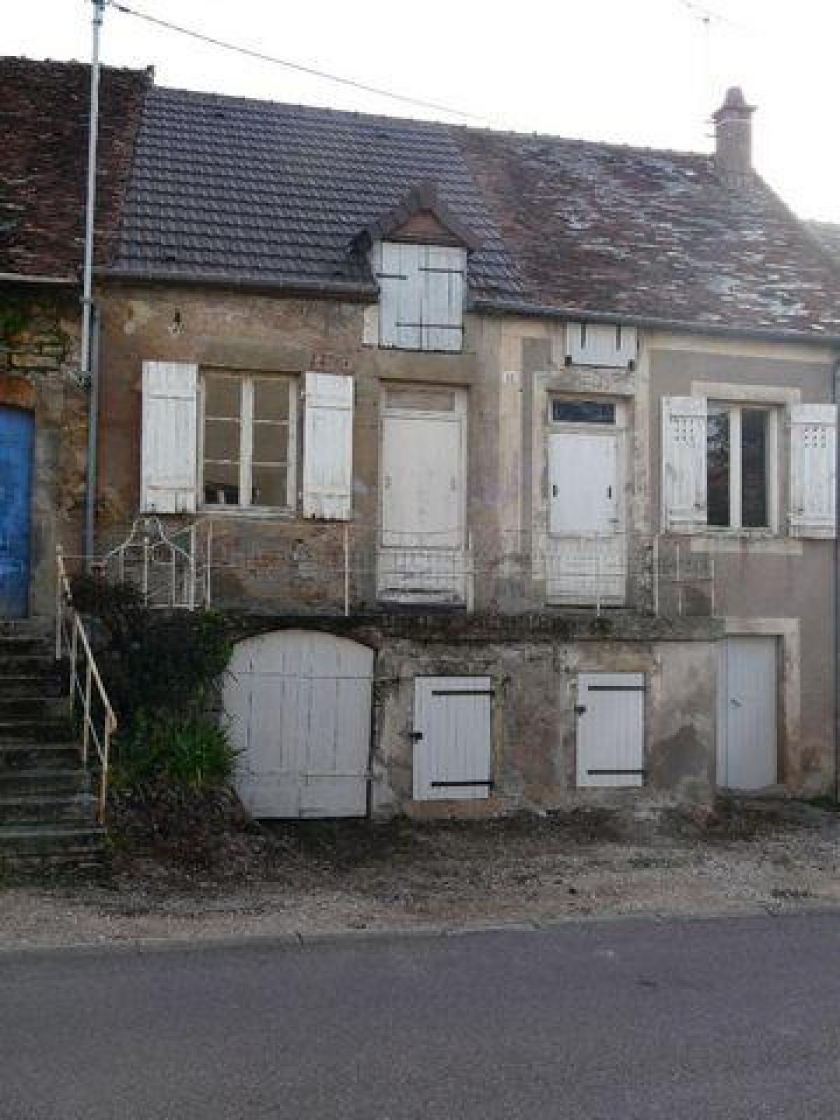 Picture of Home For Sale in Couches, Bourgogne, France