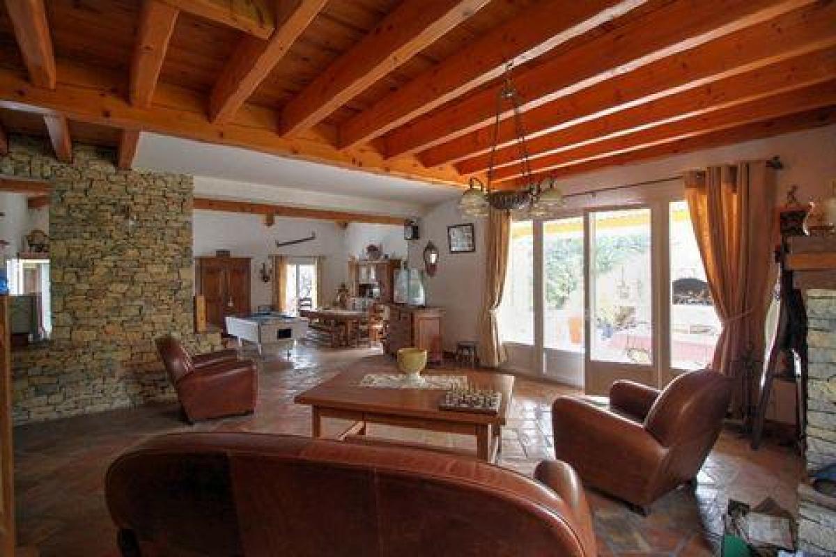 Picture of Home For Sale in Nimes, Languedoc Roussillon, France