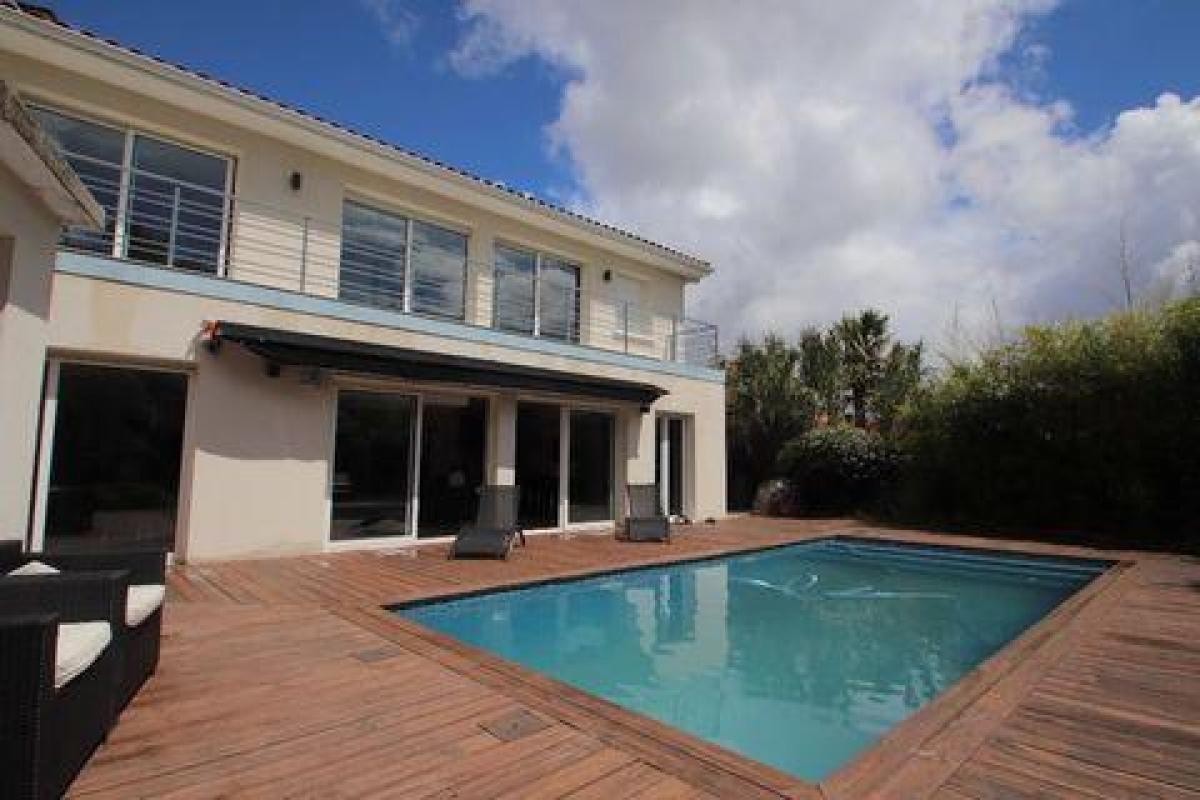 Picture of Home For Sale in Merignac, Poitou Charentes, France