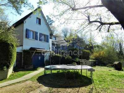 Home For Sale in Pierrefonds, France