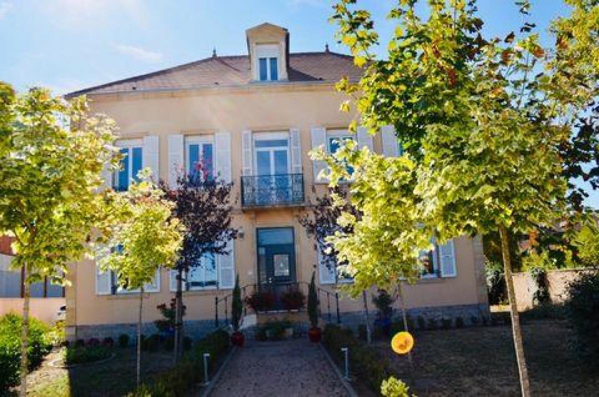 Picture of Home For Sale in Digoin, Bourgogne, France