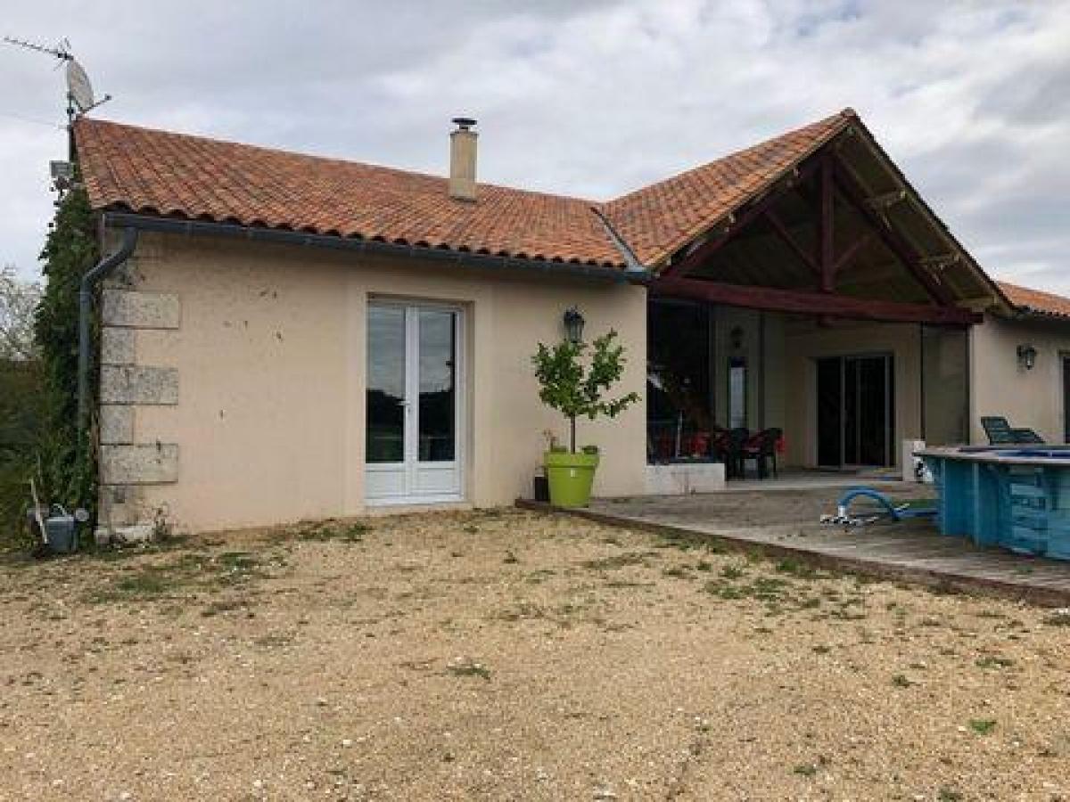 Picture of Home For Sale in Lisle, Centre, France