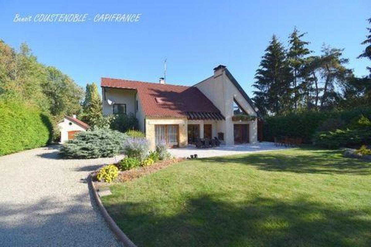 Picture of Home For Sale in Auxerre, Bourgogne, France