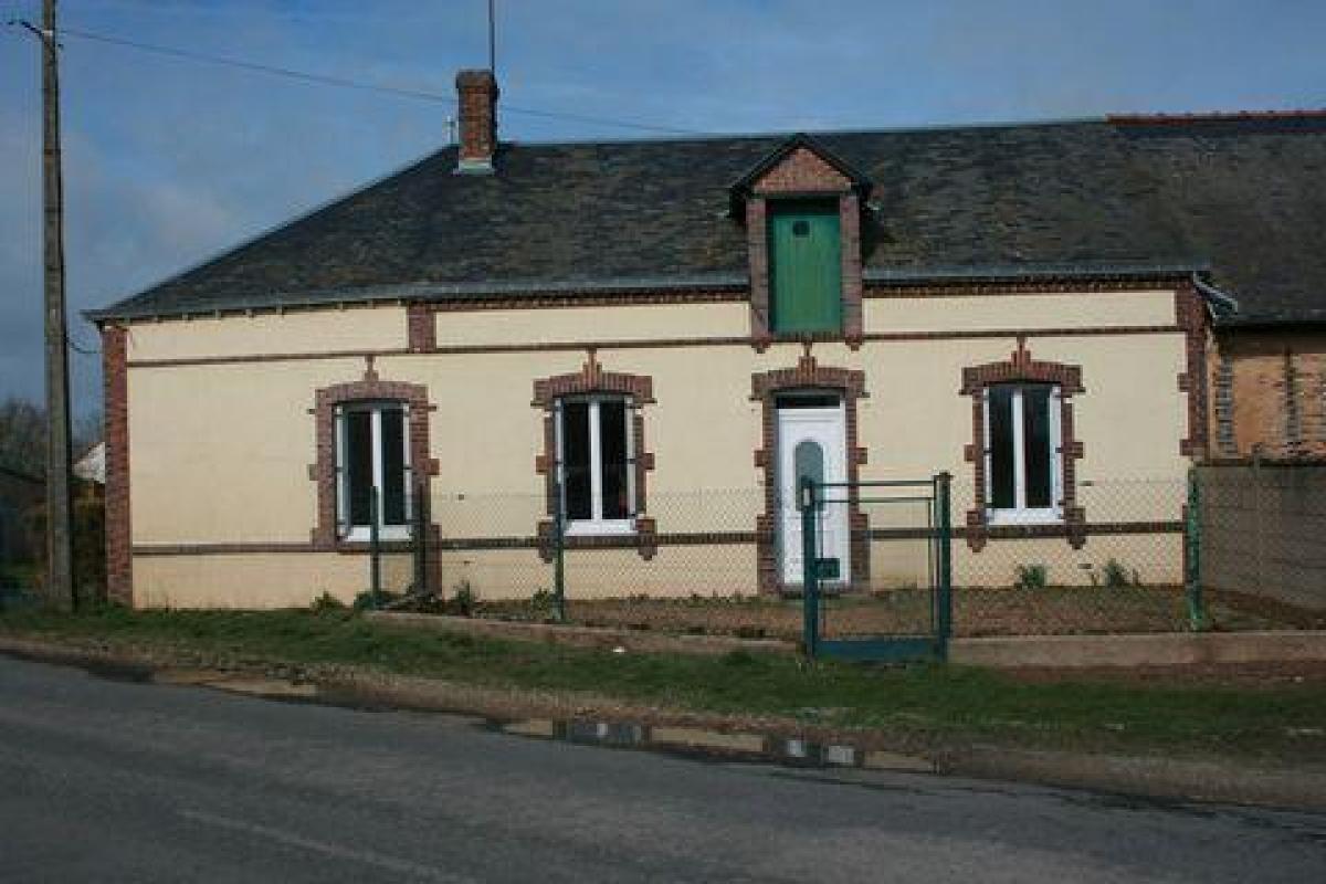 Picture of Home For Sale in Brou, Centre, France