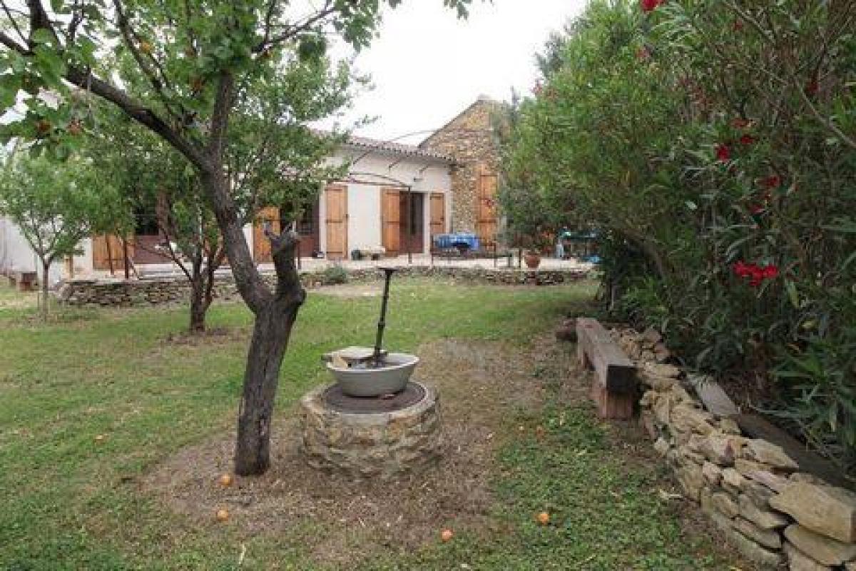 Picture of Home For Sale in Piolenc, Provence-Alpes-Cote d'Azur, France