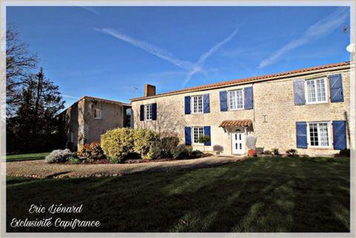 Picture of Home For Sale in Saint Maixent L Ecole, Poitou Charentes, France