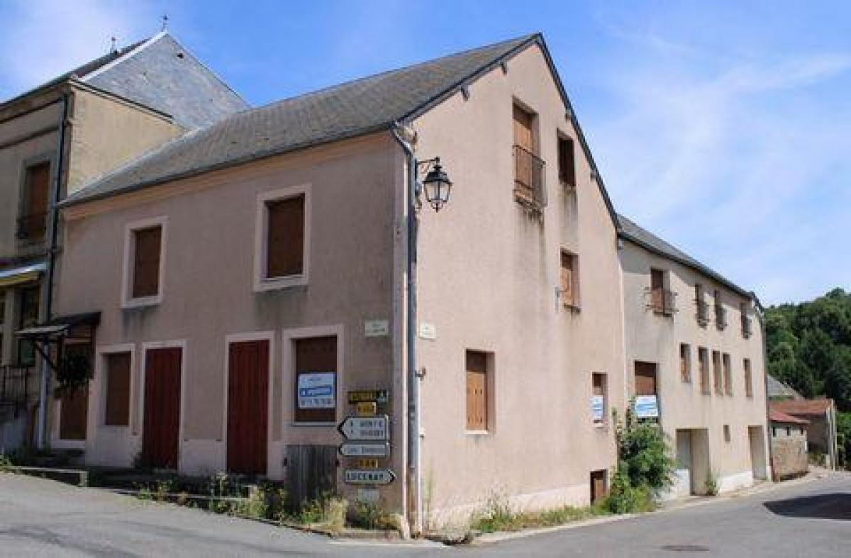 Picture of Home For Sale in Autun, Bourgogne, France