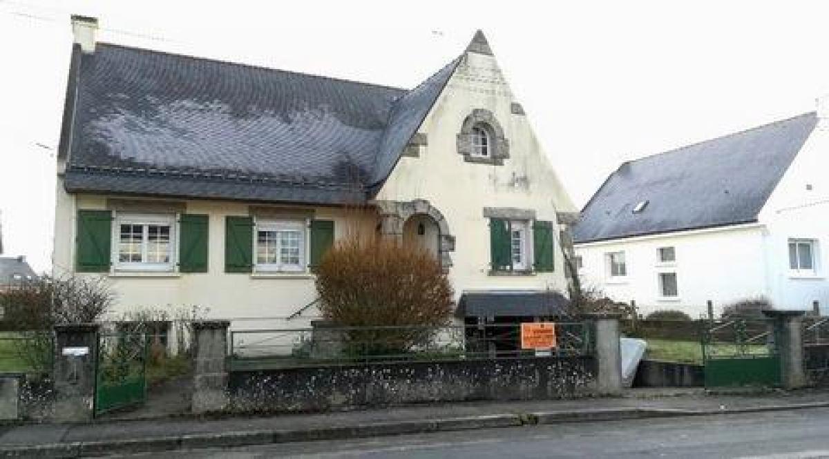 Picture of Home For Sale in Pontivy, Bretagne, France