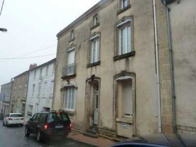 Home For Sale in La Chataigneraie, France