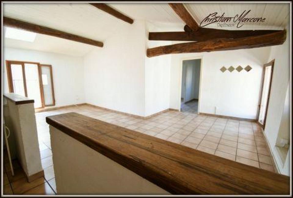 Picture of Home For Sale in Villelaure, Provence-Alpes-Cote d'Azur, France