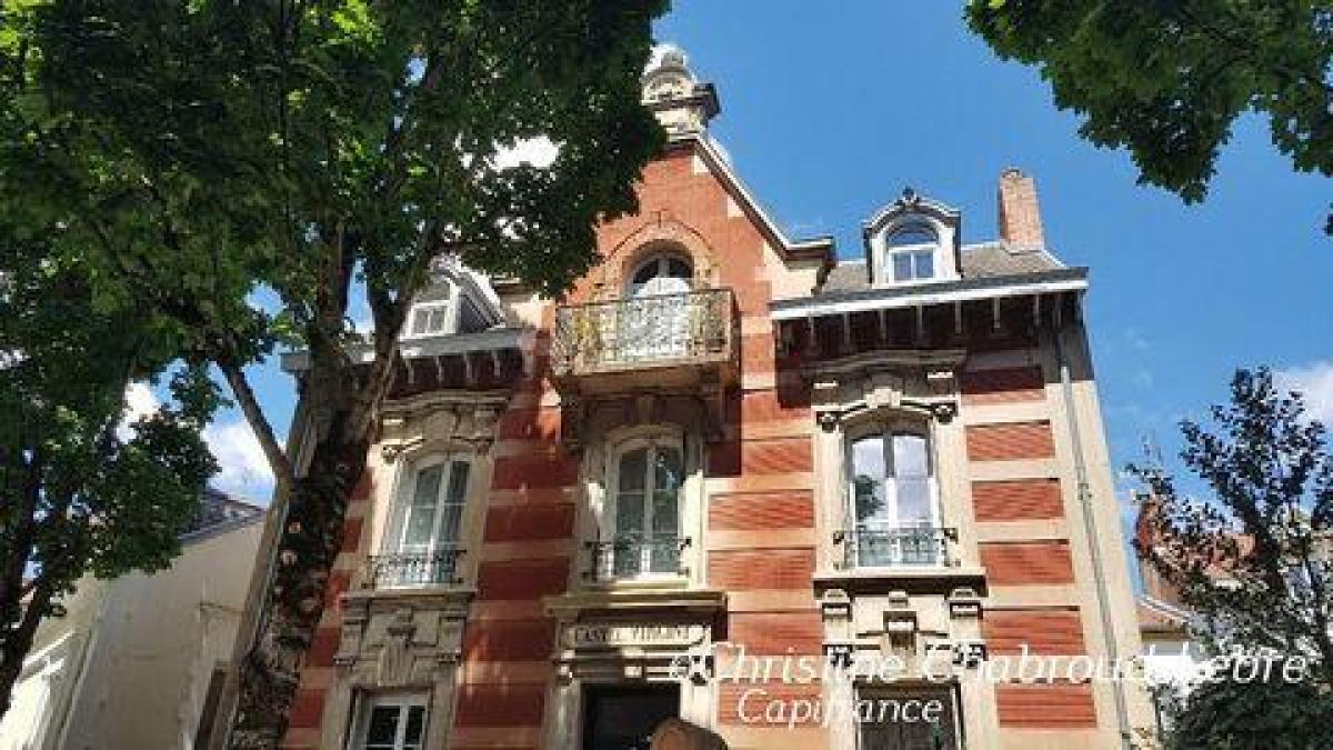 Picture of Home For Sale in Vichy, Auvergne, France