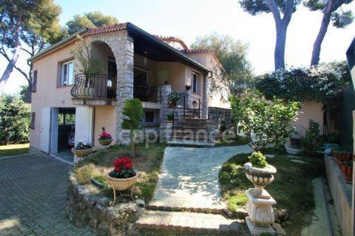 Picture of Home For Sale in ROQUEBRUNE CAP MARTIN, Cote d'Azur, France