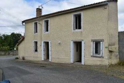 Home For Sale in Chiche, France