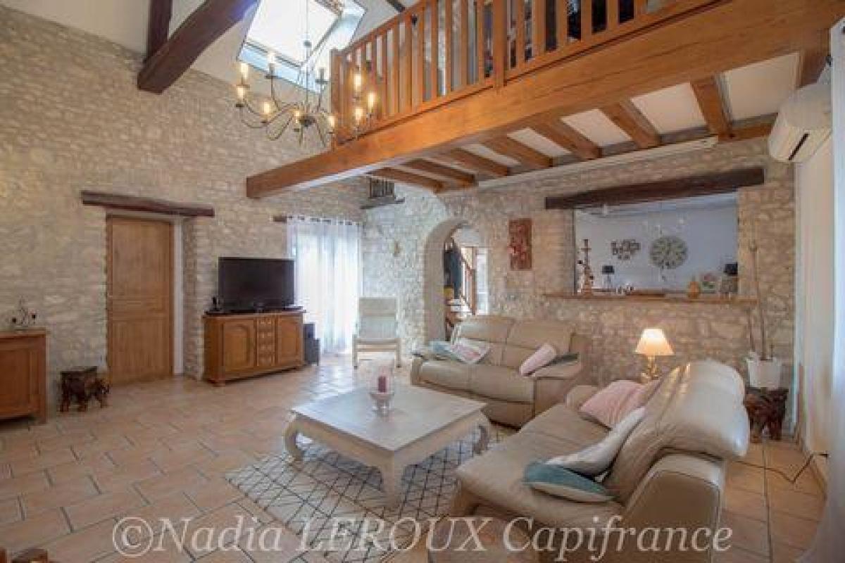 Picture of Home For Sale in Pithiviers, Centre, France