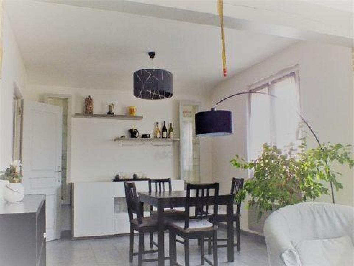 Picture of Home For Sale in Tournus, Bourgogne, France