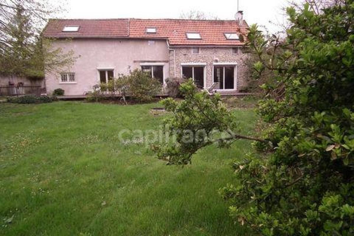 Picture of Home For Sale in Puiseaux, Centre, France