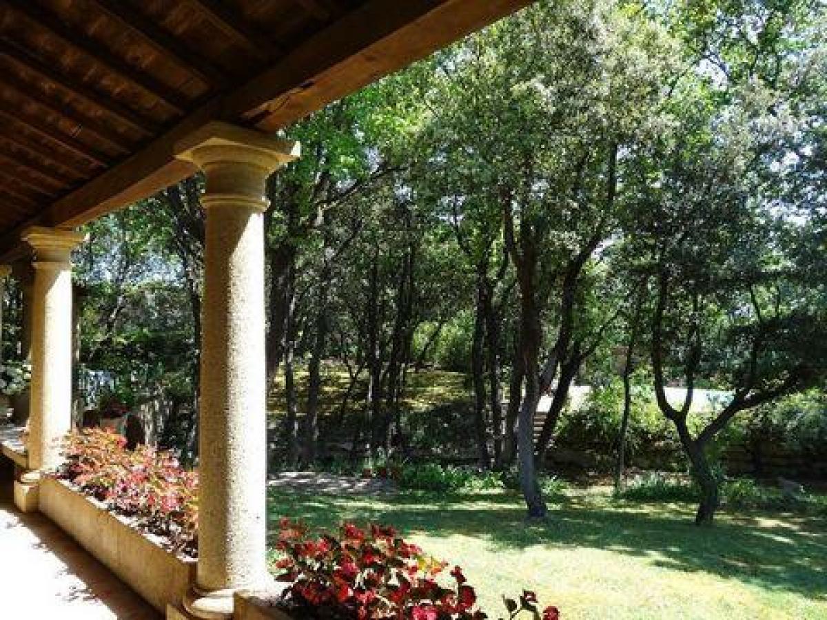 Picture of Home For Sale in Uzes, Languedoc Roussillon, France
