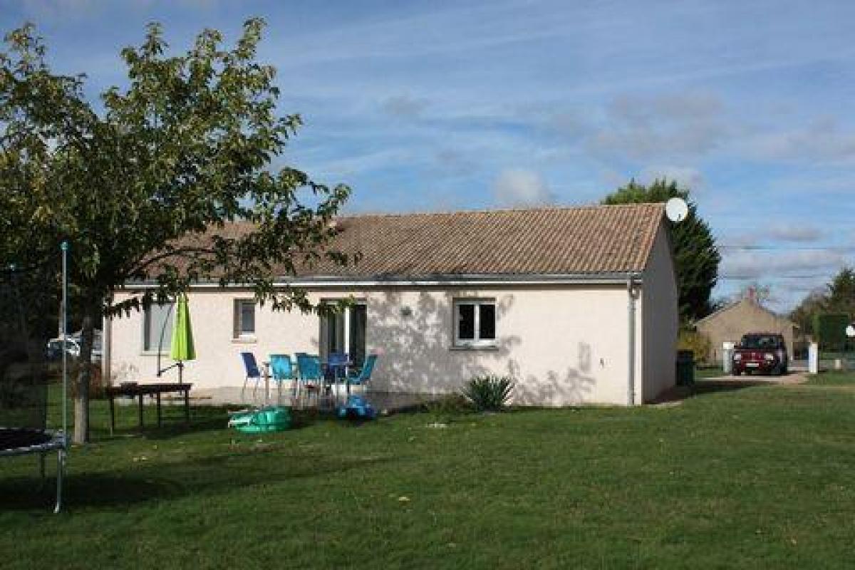 Picture of Home For Sale in Cuisery, Bourgogne, France