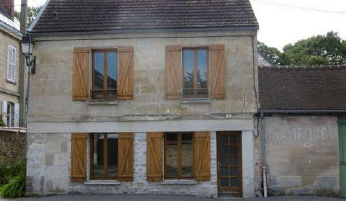 Picture of Home For Sale in Marines, Picardie, France
