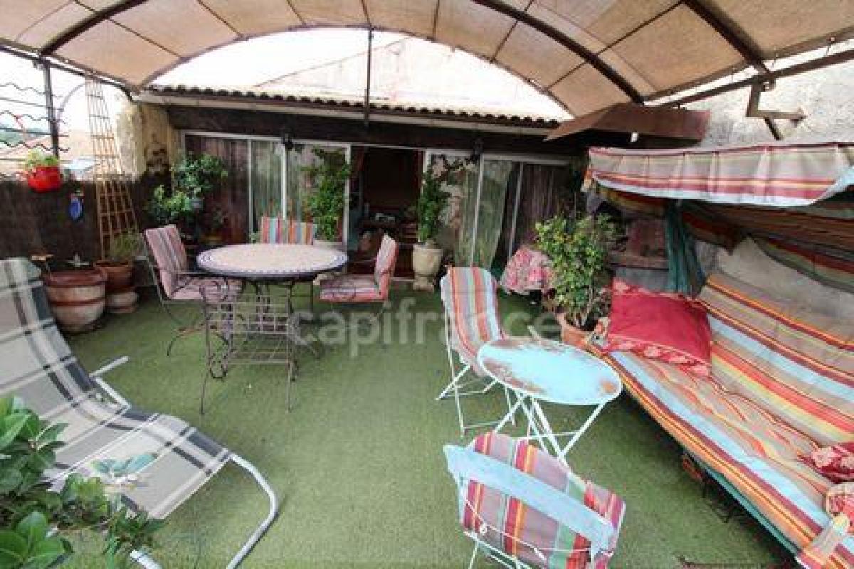Picture of Home For Sale in Tarascon, Provence-Alpes-Cote d'Azur, France