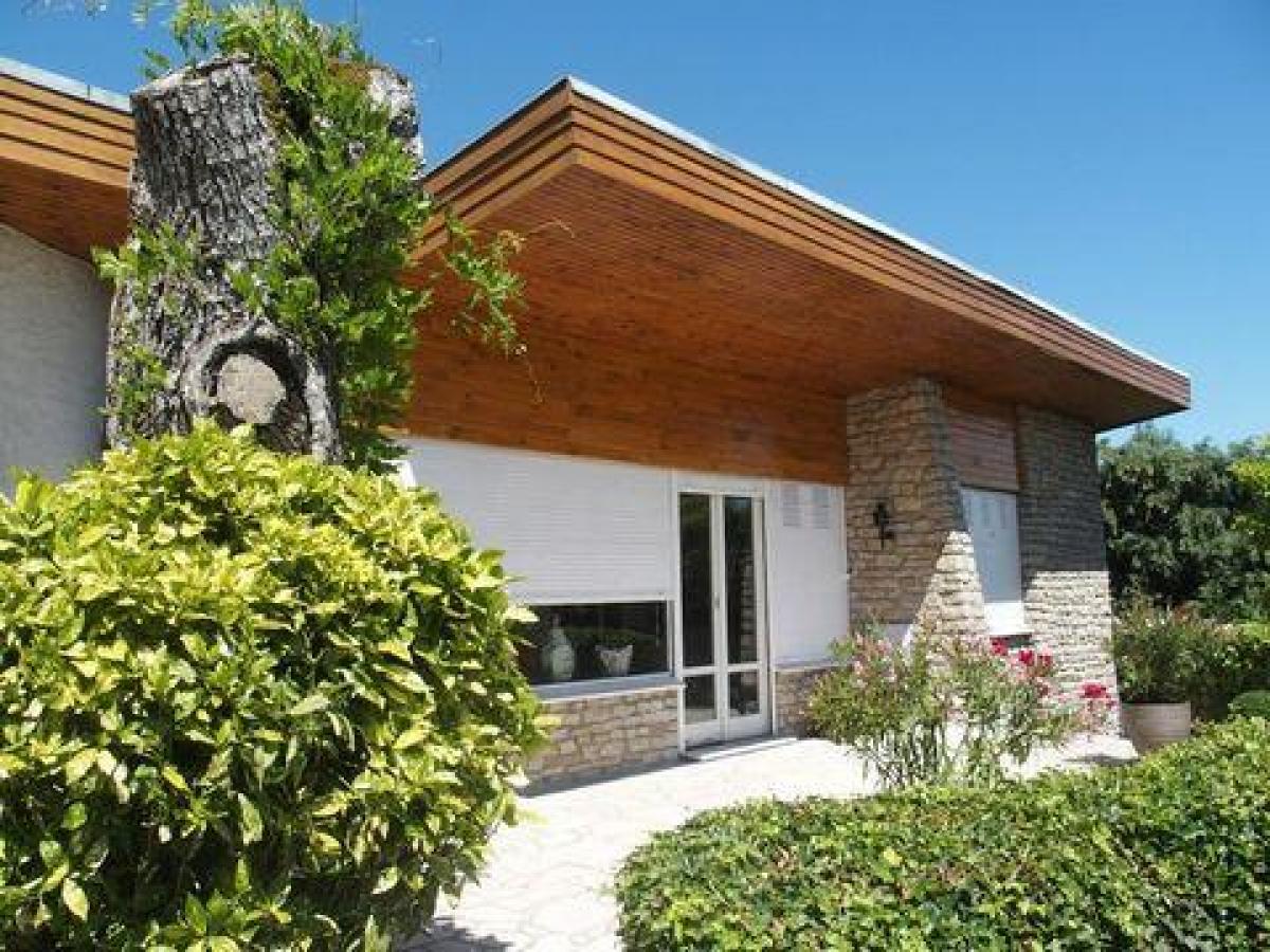 Picture of Home For Sale in Sarralbe, Lorraine, France