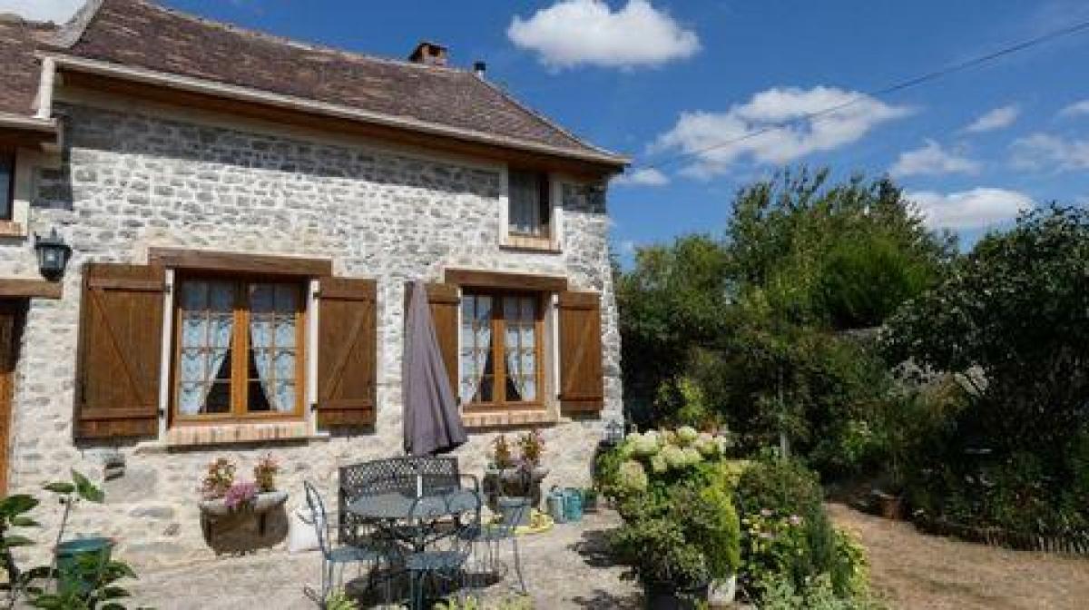 Picture of Home For Sale in Angerville, Centre, France