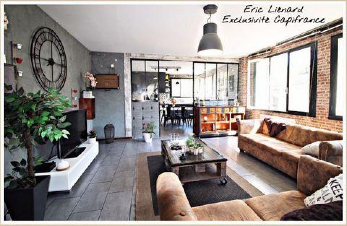 Picture of Home For Sale in Saint Maixent L Ecole, Poitou Charentes, France