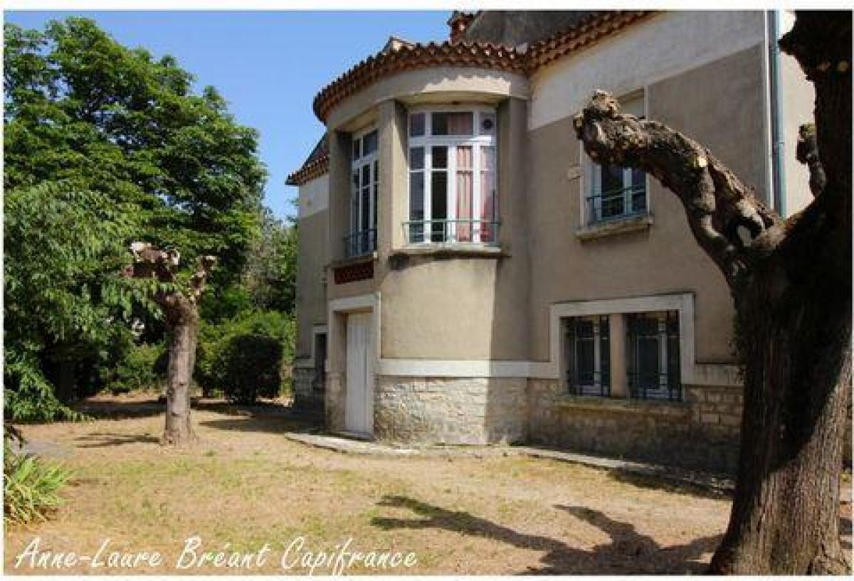 Picture of Home For Sale in Nimes, Languedoc Roussillon, France