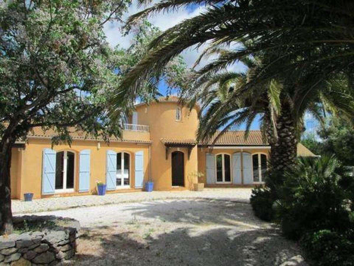 Picture of Home For Sale in Beziers, Languedoc Roussillon, France