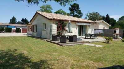 Home For Sale in Lesparre Medoc, France