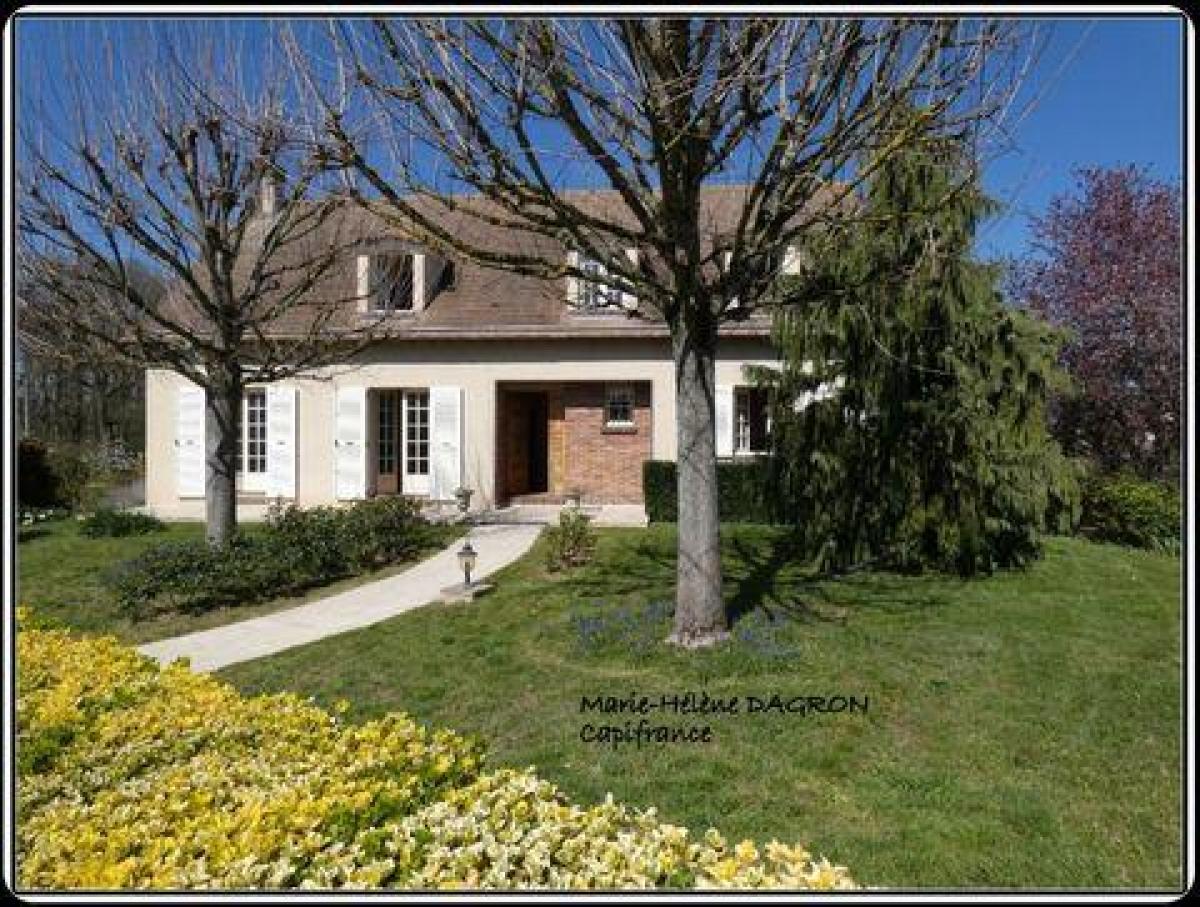 Picture of Home For Sale in Le Coudray, Centre, France