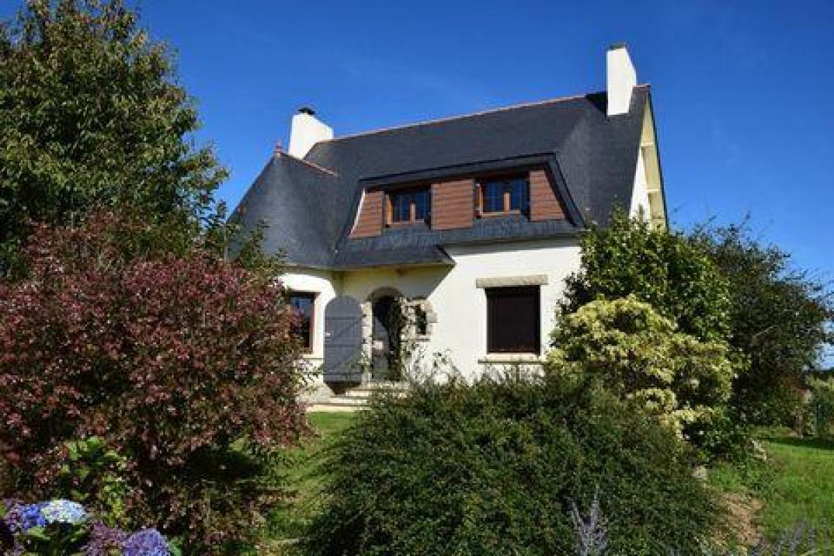 Picture of Home For Sale in Landivisiau, Bretagne, France