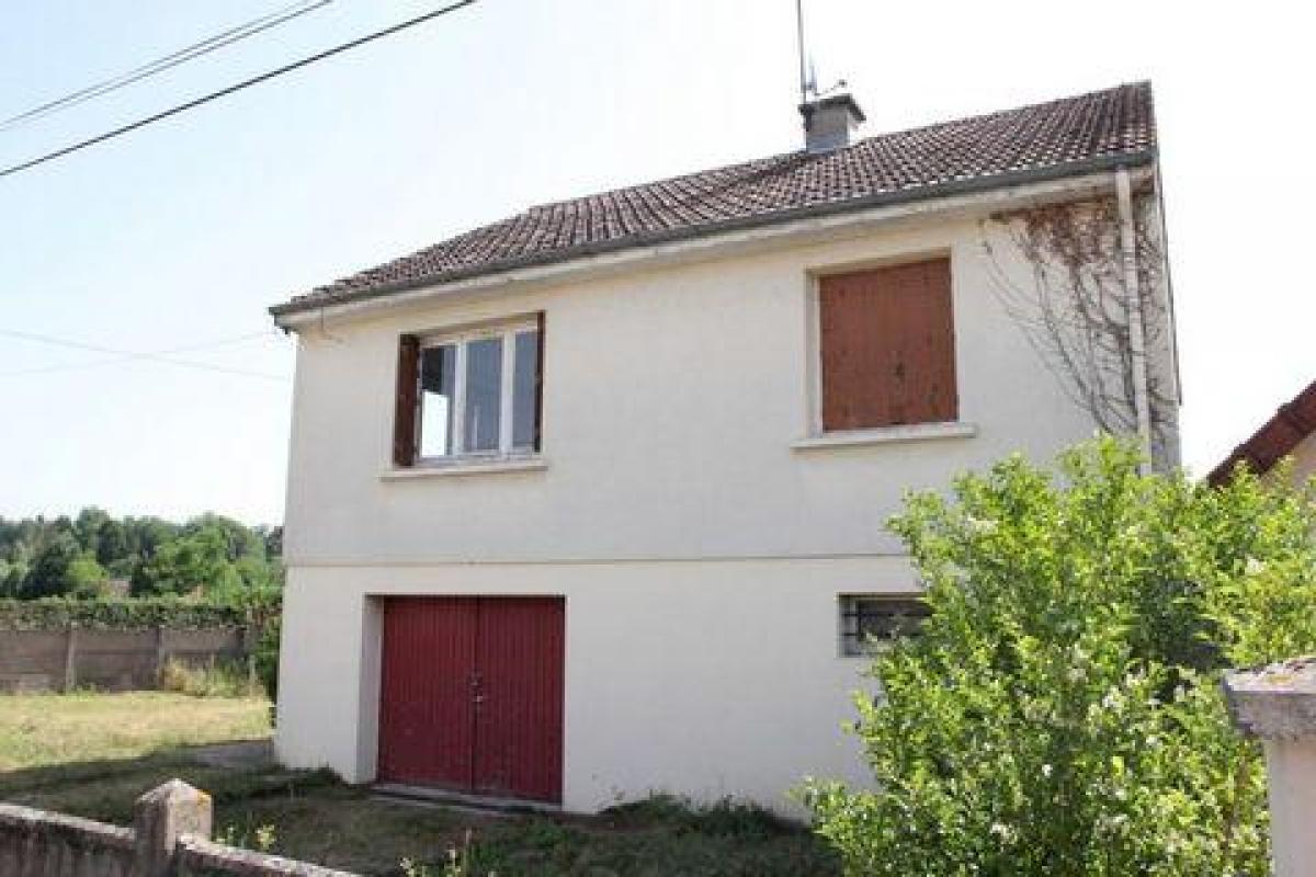 Picture of Home For Sale in Gueugnon, Bourgogne, France