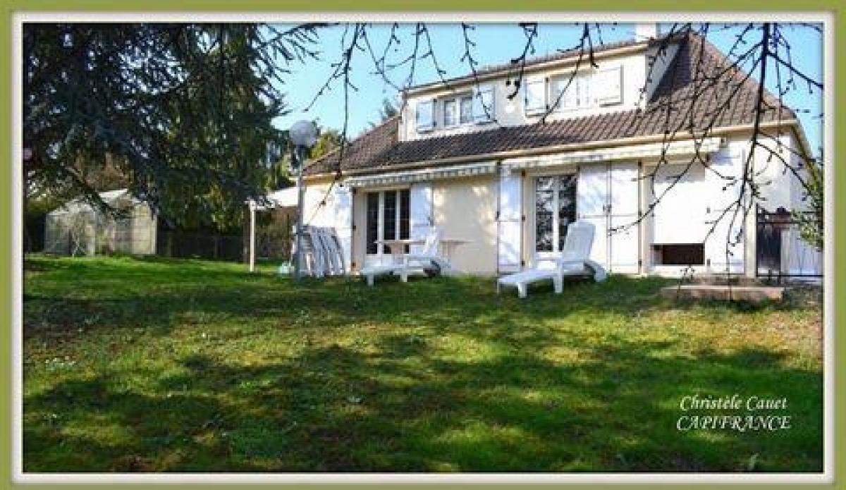 Picture of Home For Sale in Sens, Bourgogne, France