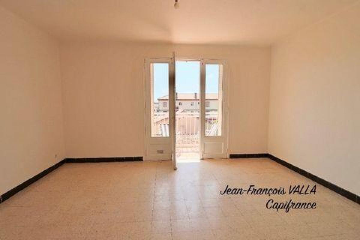 Picture of Condo For Sale in Miramas, Provence-Alpes-Cote d'Azur, France