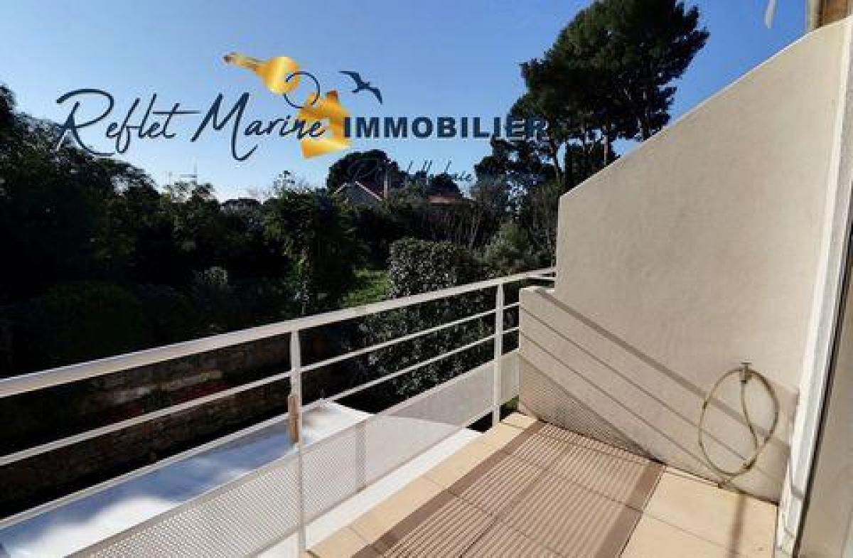 Picture of Condo For Sale in La Ciotat, Provence-Alpes-Cote d'Azur, France