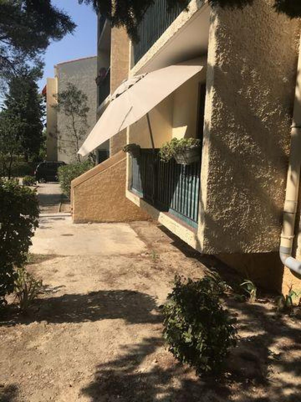 Picture of Apartment For Sale in Marignane, Provence-Alpes-Cote d'Azur, France