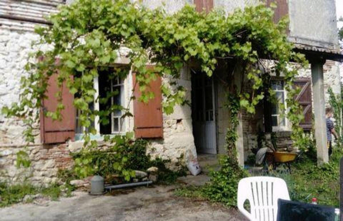 Picture of Farm For Sale in Marmande, Aquitaine, France